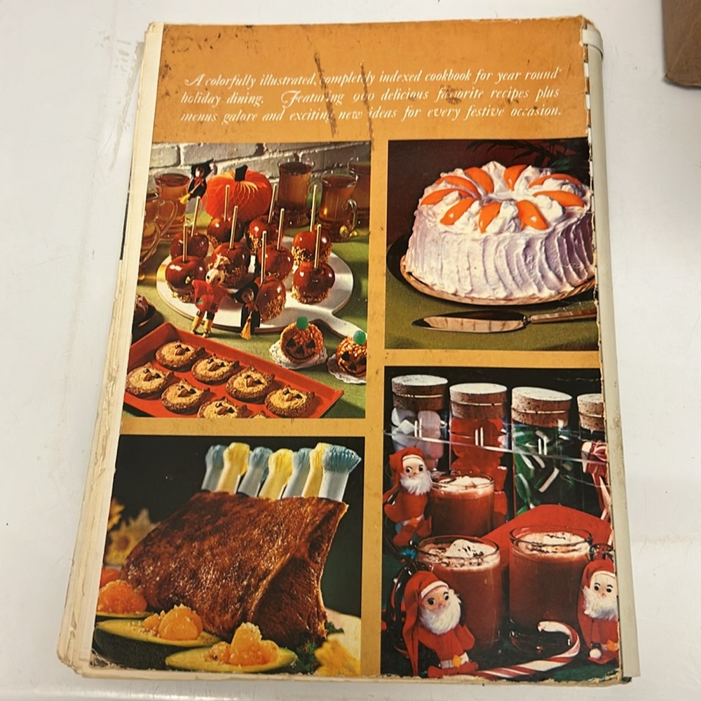 Favorite Recipes Cookbook - Picture 3 of 9